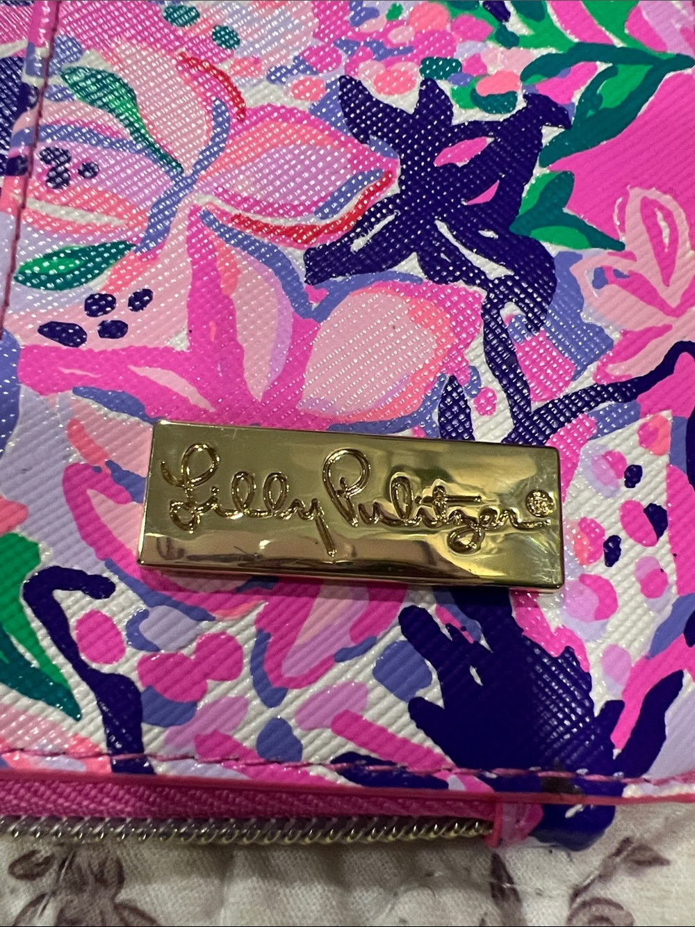 Lilly Pulitzer Floral Pink Zip Card Wristlet/Wallet - Picture 2 of 5
